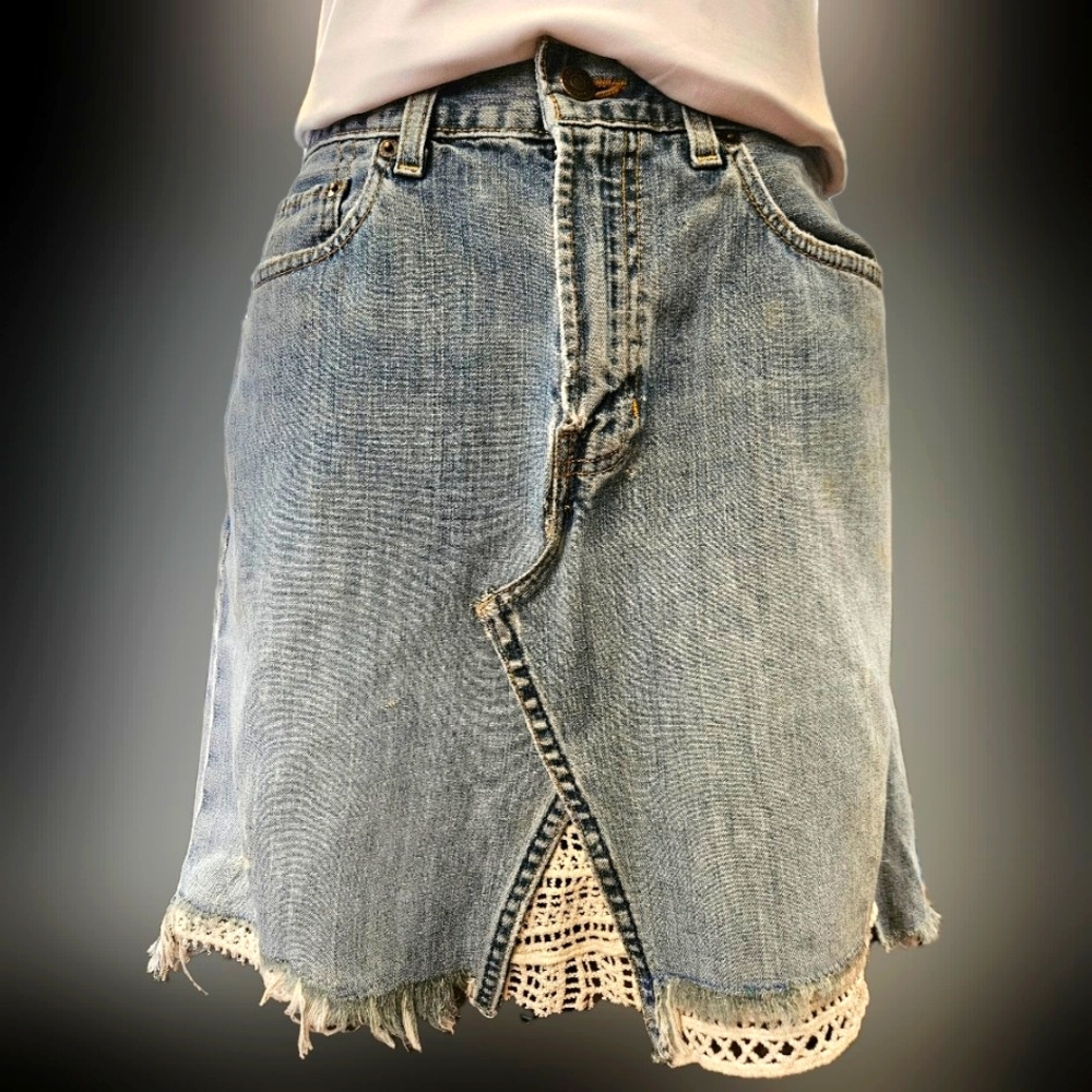 HANDMADE ☆ UPCYCLED "GAP" CLASSIC DENIM SKIRT WITH A FEMININE FLAIR! WAIST SZ 32